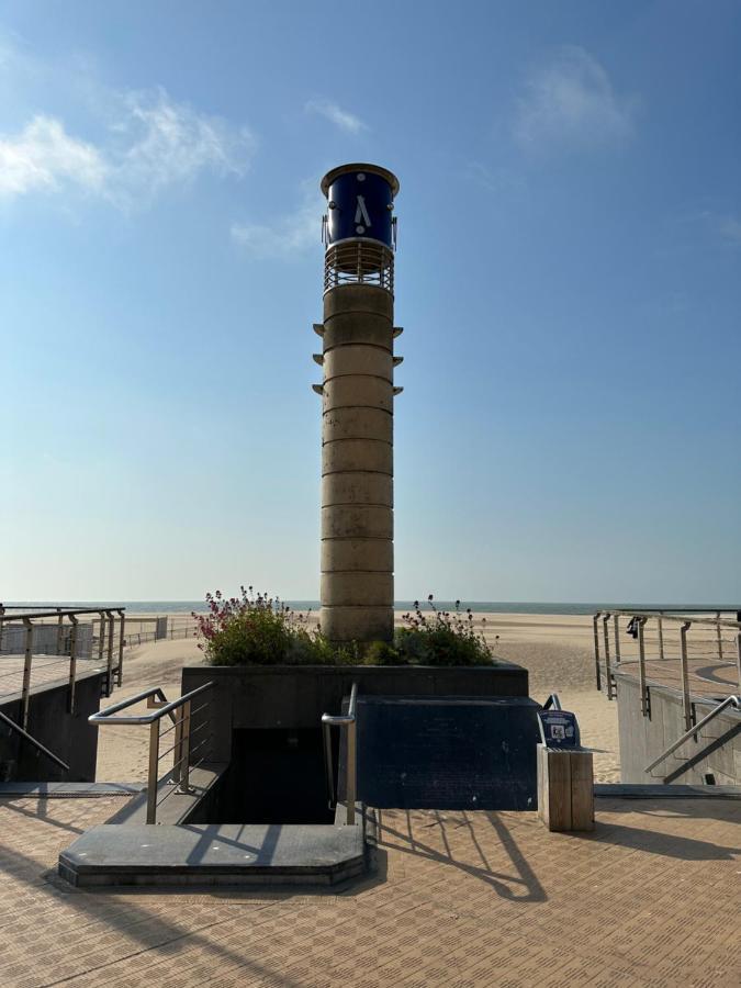 Away From Ostende